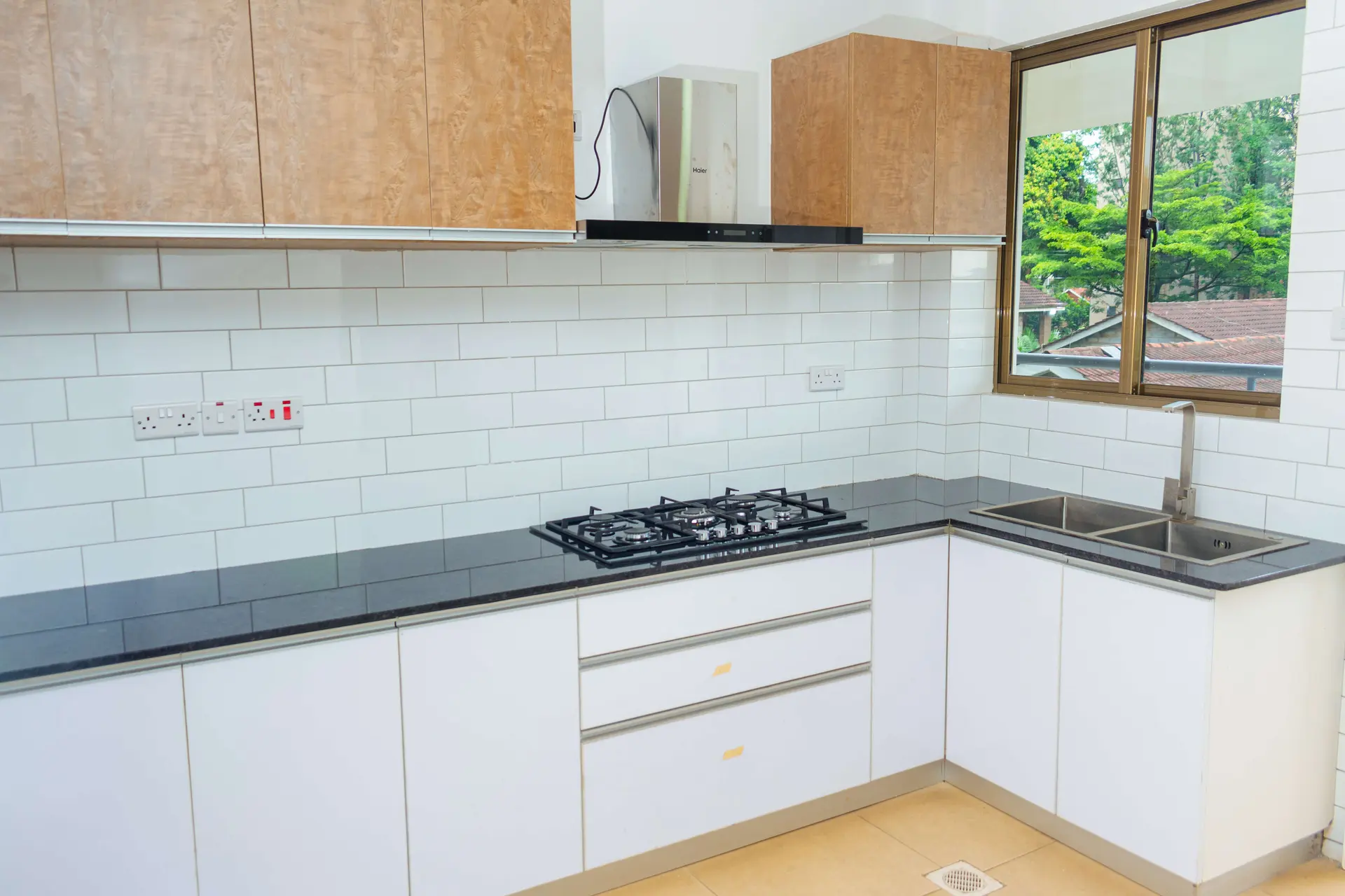 2 And 3 Bed Apartments - Image 3