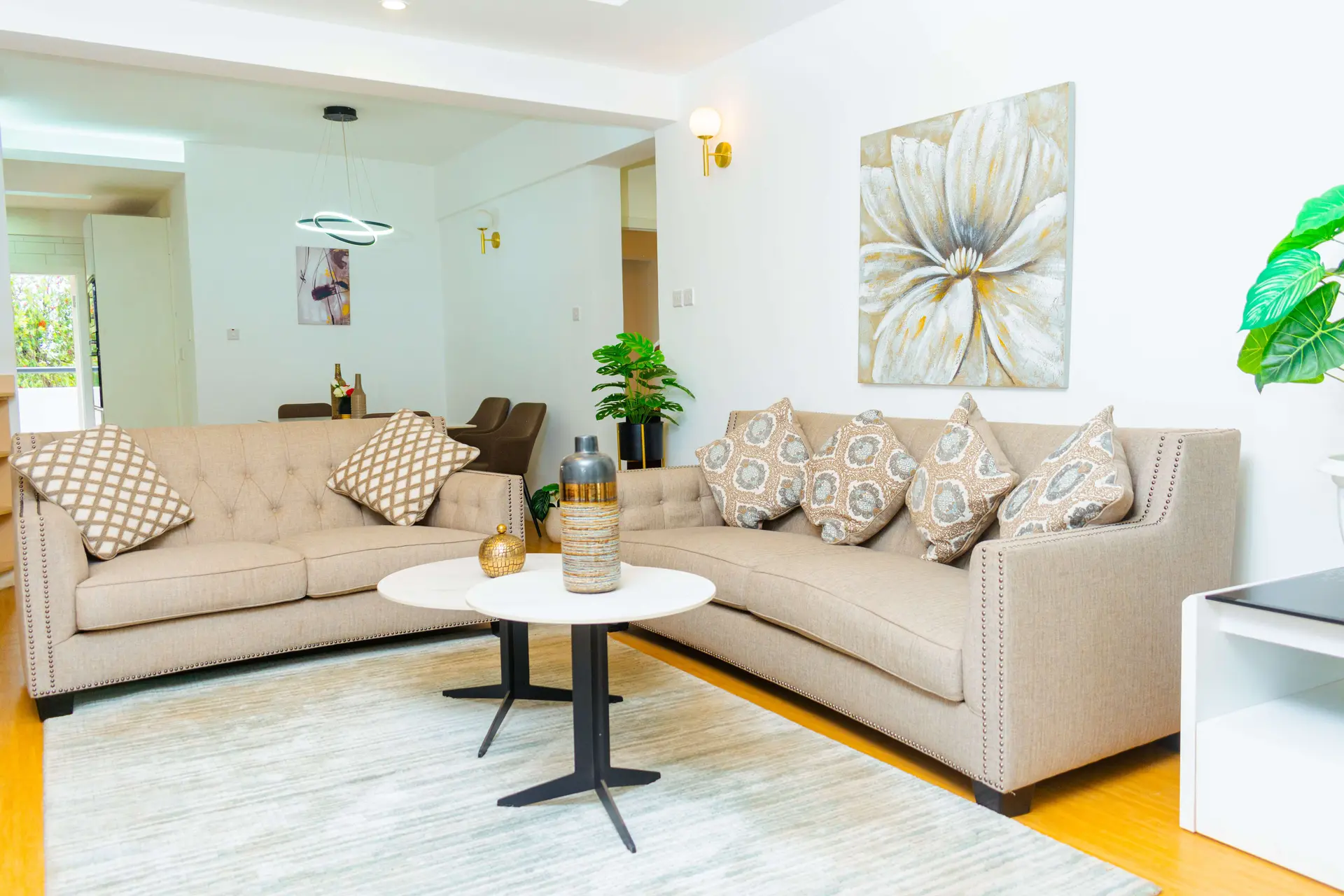 2 And 3 Bed Apartments - Image 4